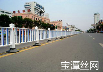 公路隔離柵維護及更換