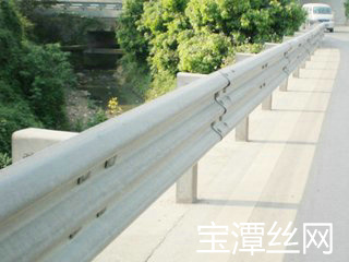 高速公路護欄網優點